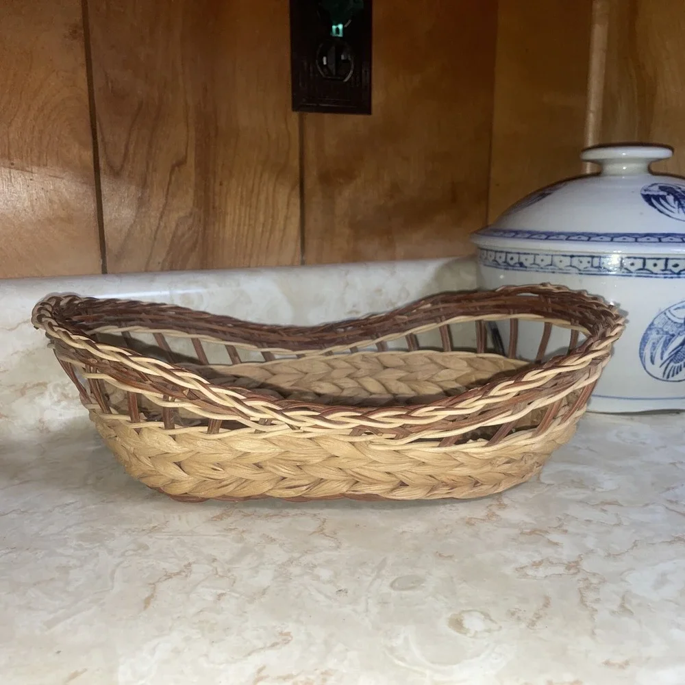 Vintage Wicker Basket Elliptical‎ Shaped 12x 8